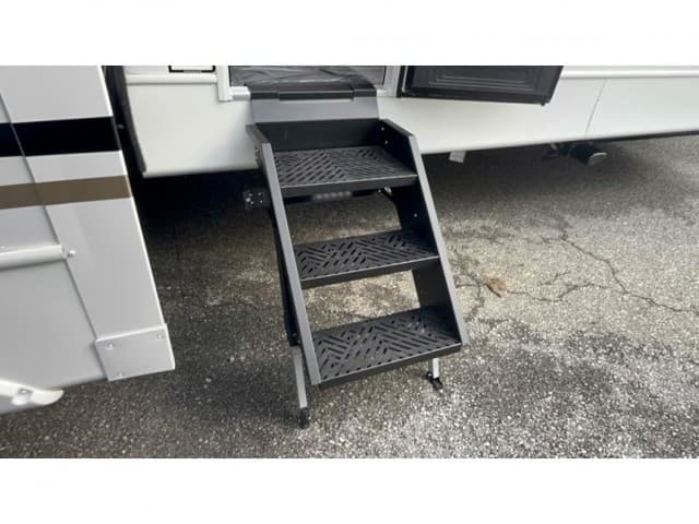 2026 Keystone RV 2026 Keystone RV Cougar Half Ton - thumbnail 10