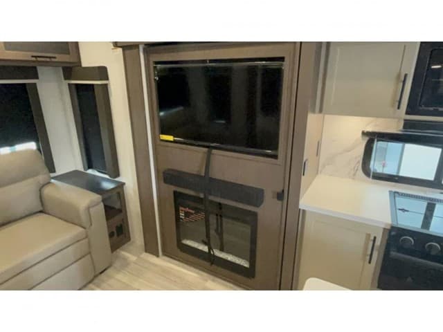 2026 Keystone RV 2026 Keystone RV Cougar Half Ton - thumbnail 12