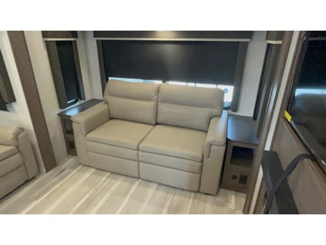 2026 Keystone RV 2026 Keystone RV Cougar Half Ton - thumbnail 13