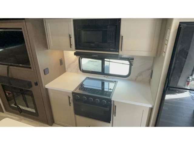 2026 Keystone RV 2026 Keystone RV Cougar Half Ton - thumbnail 15