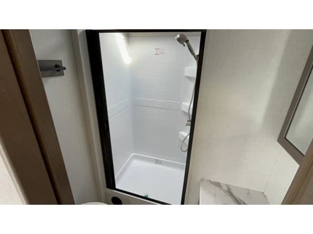 2026 Keystone RV 2026 Keystone RV Cougar Half Ton - thumbnail 18