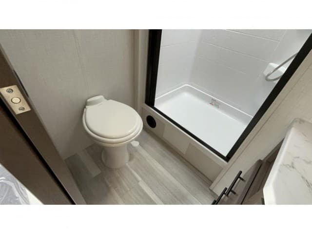 2026 Keystone RV 2026 Keystone RV Cougar Half Ton - thumbnail 20