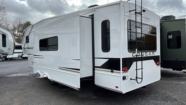 2026 Keystone RV 2026 Keystone RV Cougar Half Ton - thumbnail 4