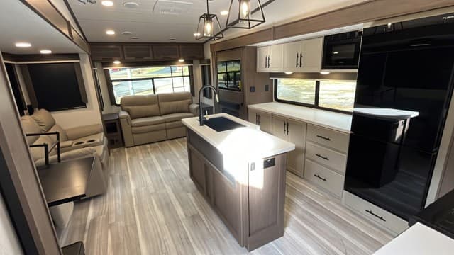 2026 Keystone RV 2026 Keystone RV Cougar Half Ton - thumbnail 11