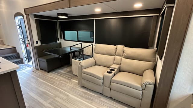 2026 Keystone RV 2026 Keystone RV Cougar Half Ton - thumbnail 14