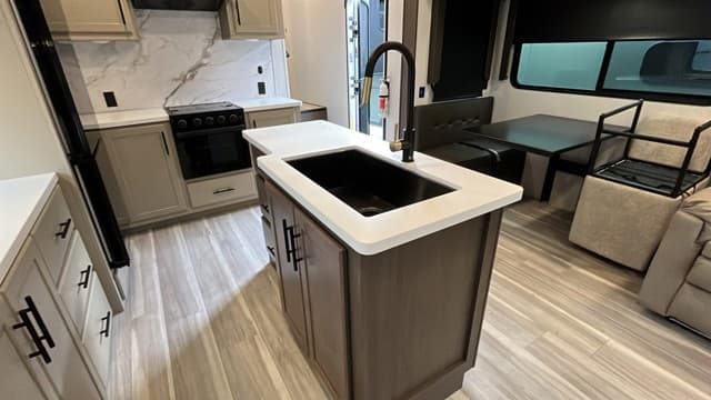 2026 Keystone RV 2026 Keystone RV Cougar Half Ton - thumbnail 17