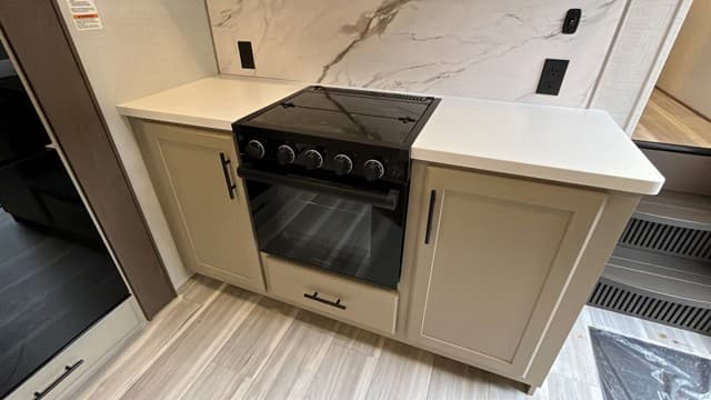 2026 Keystone RV 2026 Keystone RV Cougar Half Ton - thumbnail 18