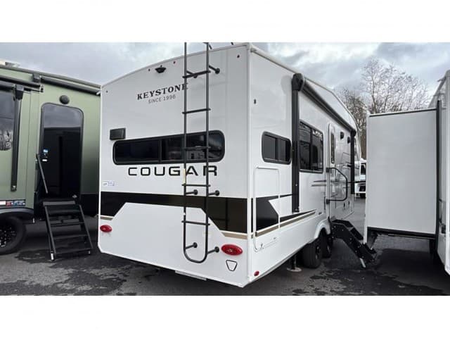 2026 Keystone RV 2026 Keystone RV Cougar Half Ton - thumbnail 3