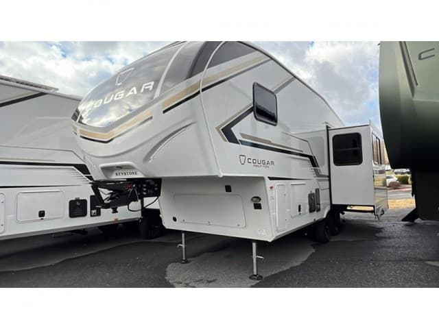 2026 Keystone RV 2026 Keystone RV Cougar Half Ton - thumbnail 5