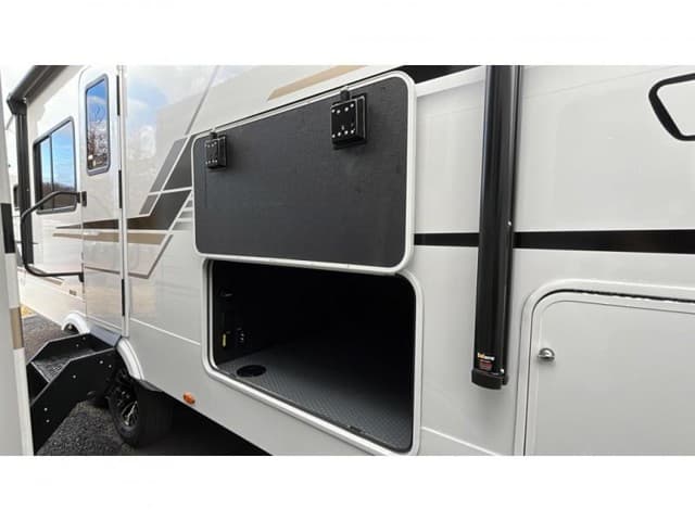 2026 Keystone RV 2026 Keystone RV Cougar Half Ton - thumbnail 9