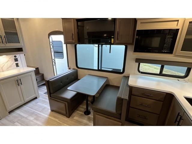 2026 Keystone RV 2026 Keystone RV Cougar Half Ton - thumbnail 15