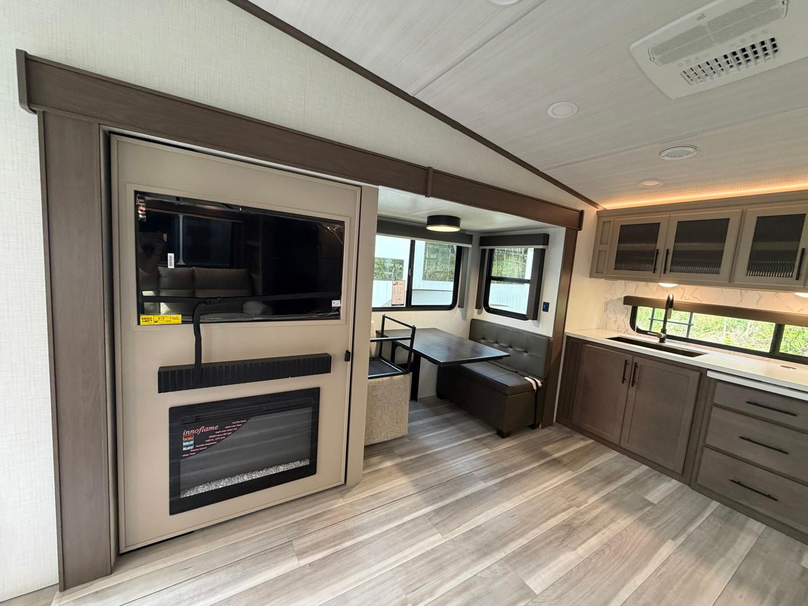 2026 Keystone RV 2026 Keystone RV Cougar Half Ton - thumbnail 12