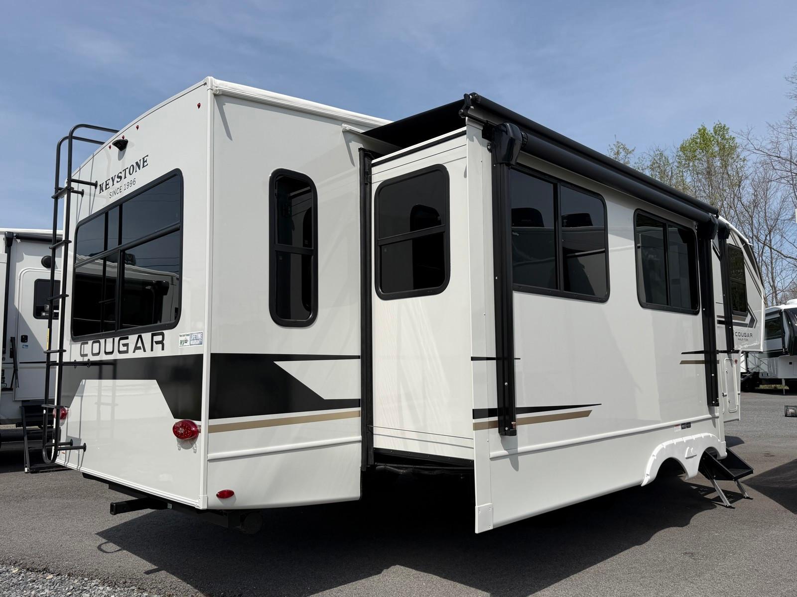 2026 Keystone RV 2026 Keystone RV Cougar Half Ton - thumbnail 5