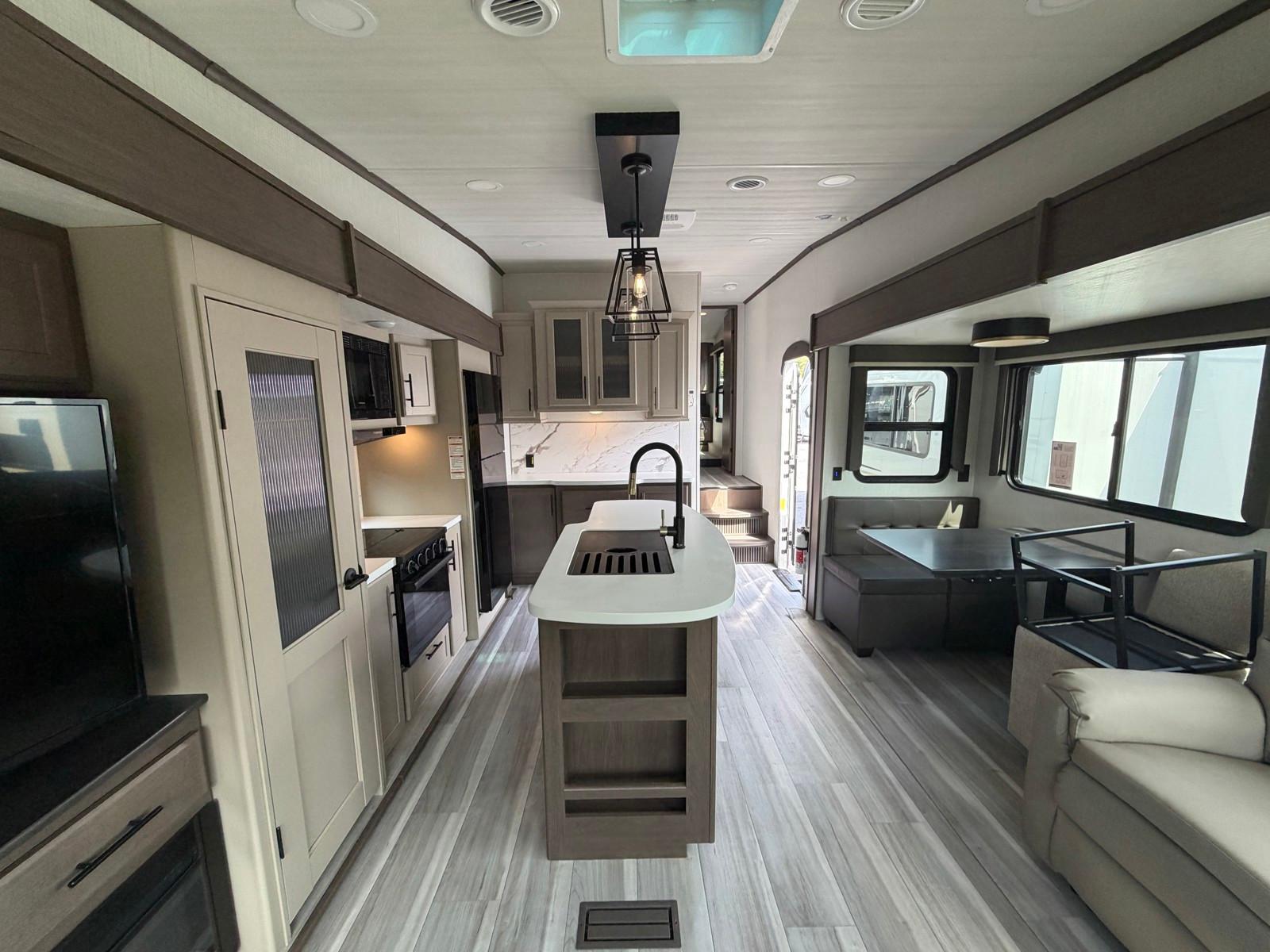 2026 Keystone RV 2026 Keystone RV Cougar Half Ton - thumbnail 11