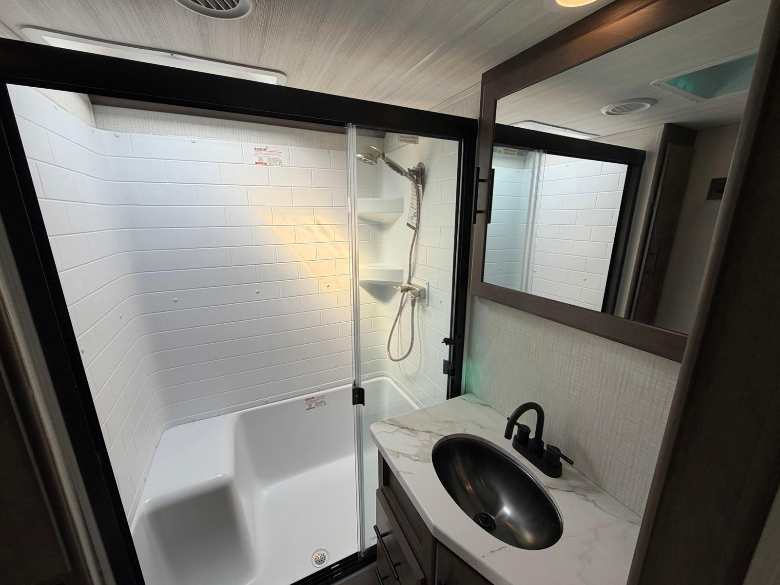 2026 Keystone RV 2026 Keystone RV Cougar Half Ton - thumbnail 14