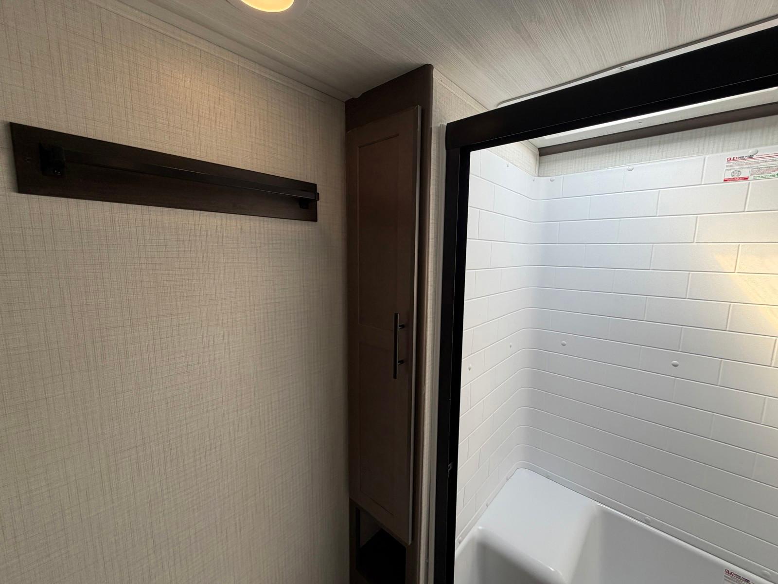 2026 Keystone RV 2026 Keystone RV Cougar Half Ton - thumbnail 15