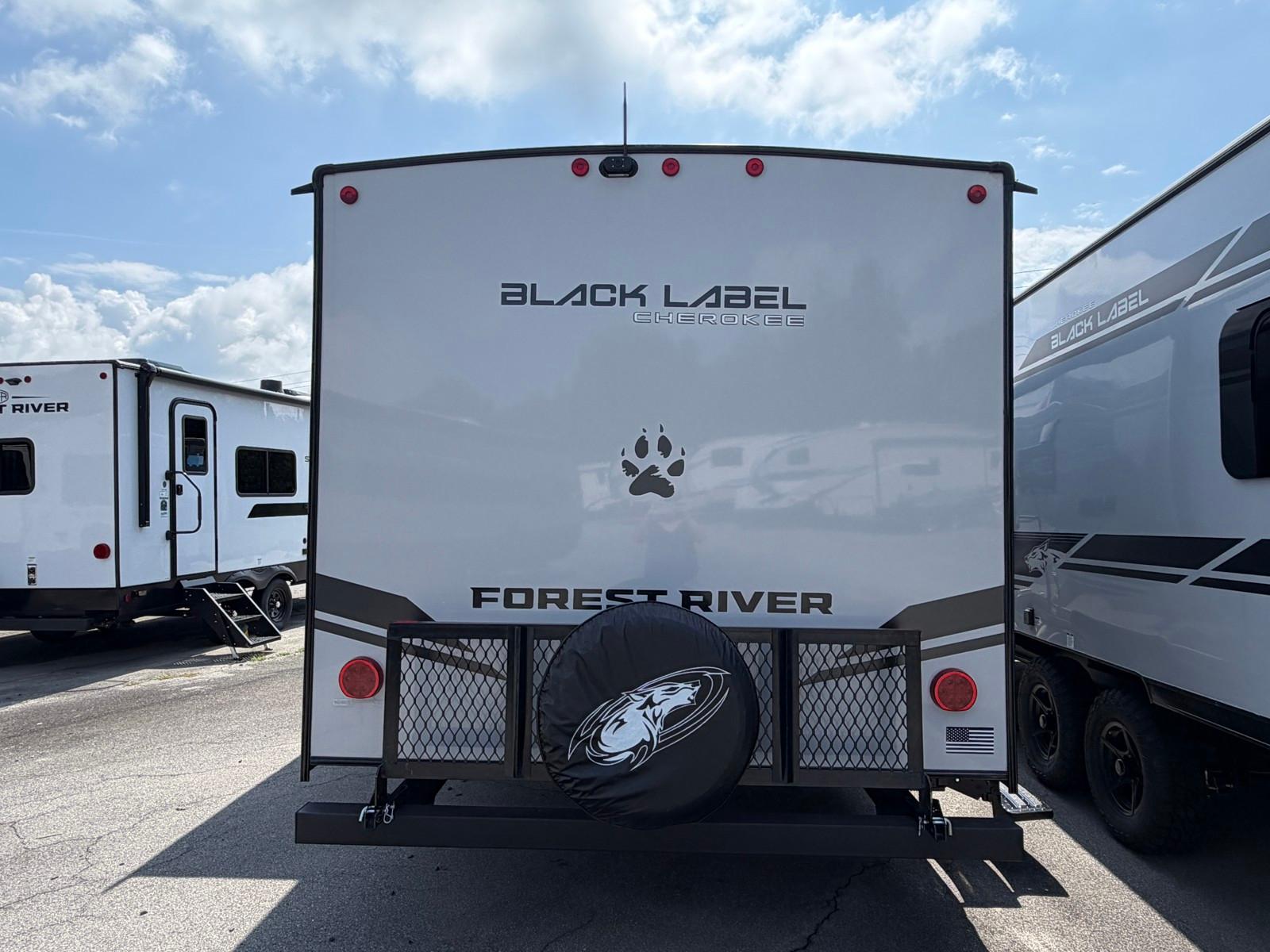 2027 Forest River 2027 Forest River Cherokee Grey Wolf - thumbnail 5