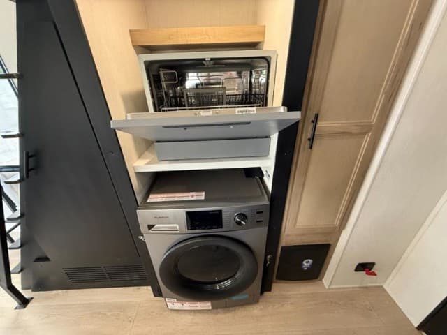 2026 Forest River 2026 Forest River Cherokee Timberwolf Destination Trailer - thumbnail 14