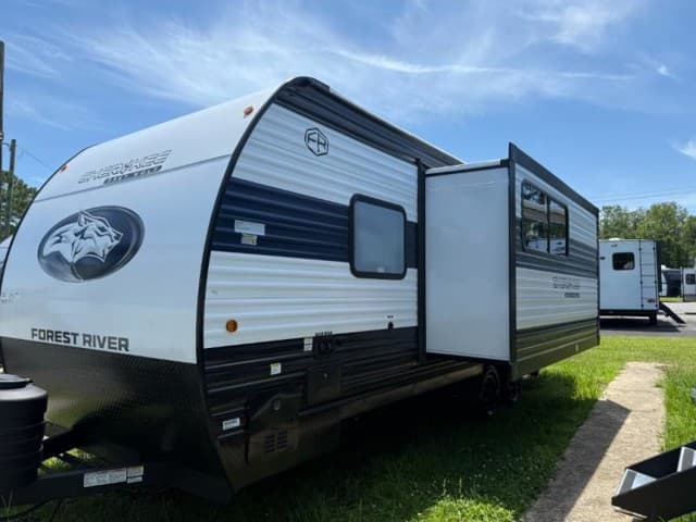 2026 Forest River 2026 Forest River Cherokee Grey Wolf - thumbnail 4