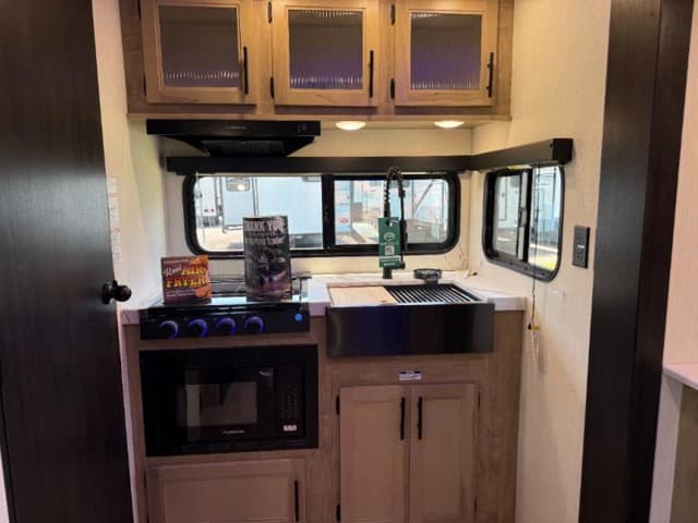 2026 Forest River 2026 Forest River Cherokee Grey Wolf - thumbnail 7