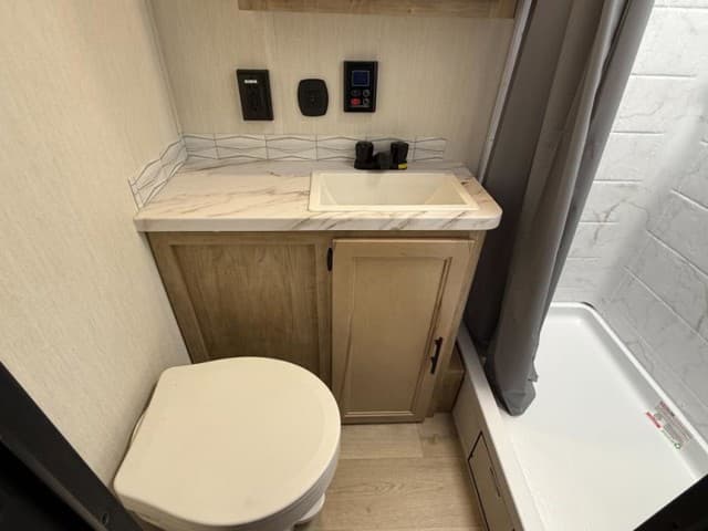 2026 Forest River 2026 Forest River Cherokee Grey Wolf - thumbnail 17