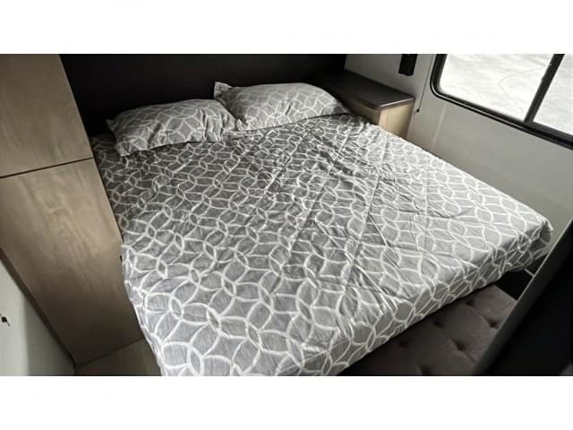 2026 Forest River 2026 Forest River Cherokee Grey Wolf - thumbnail 9