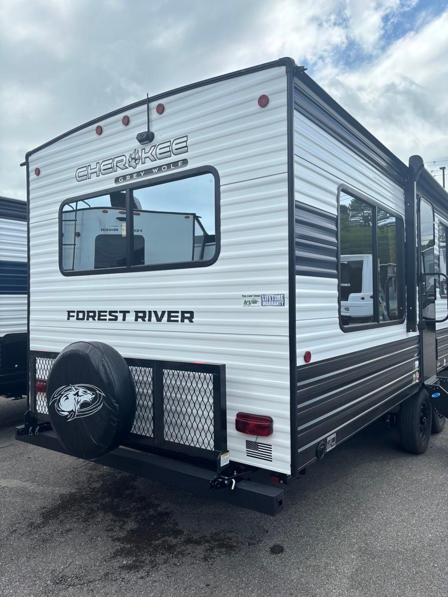 2026 Forest River 2026 Forest River Cherokee Grey Wolf - thumbnail 6