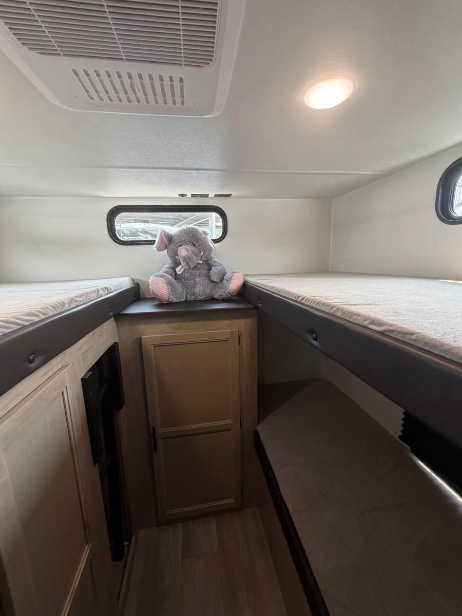 2027 Forest River 2027 Forest River Cherokee Grey Wolf - thumbnail 20