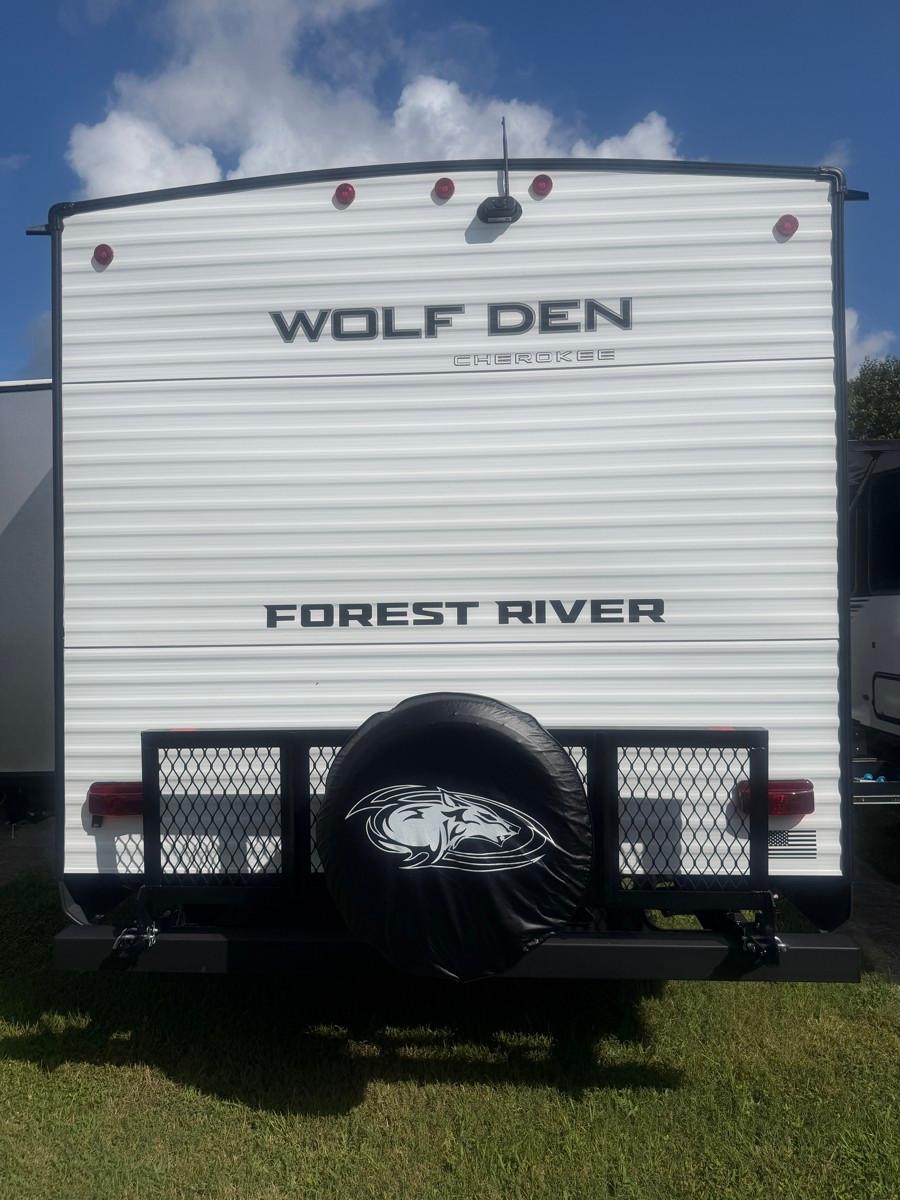 2027 Forest River 2027 Forest River Cherokee Wolf Den - thumbnail 7