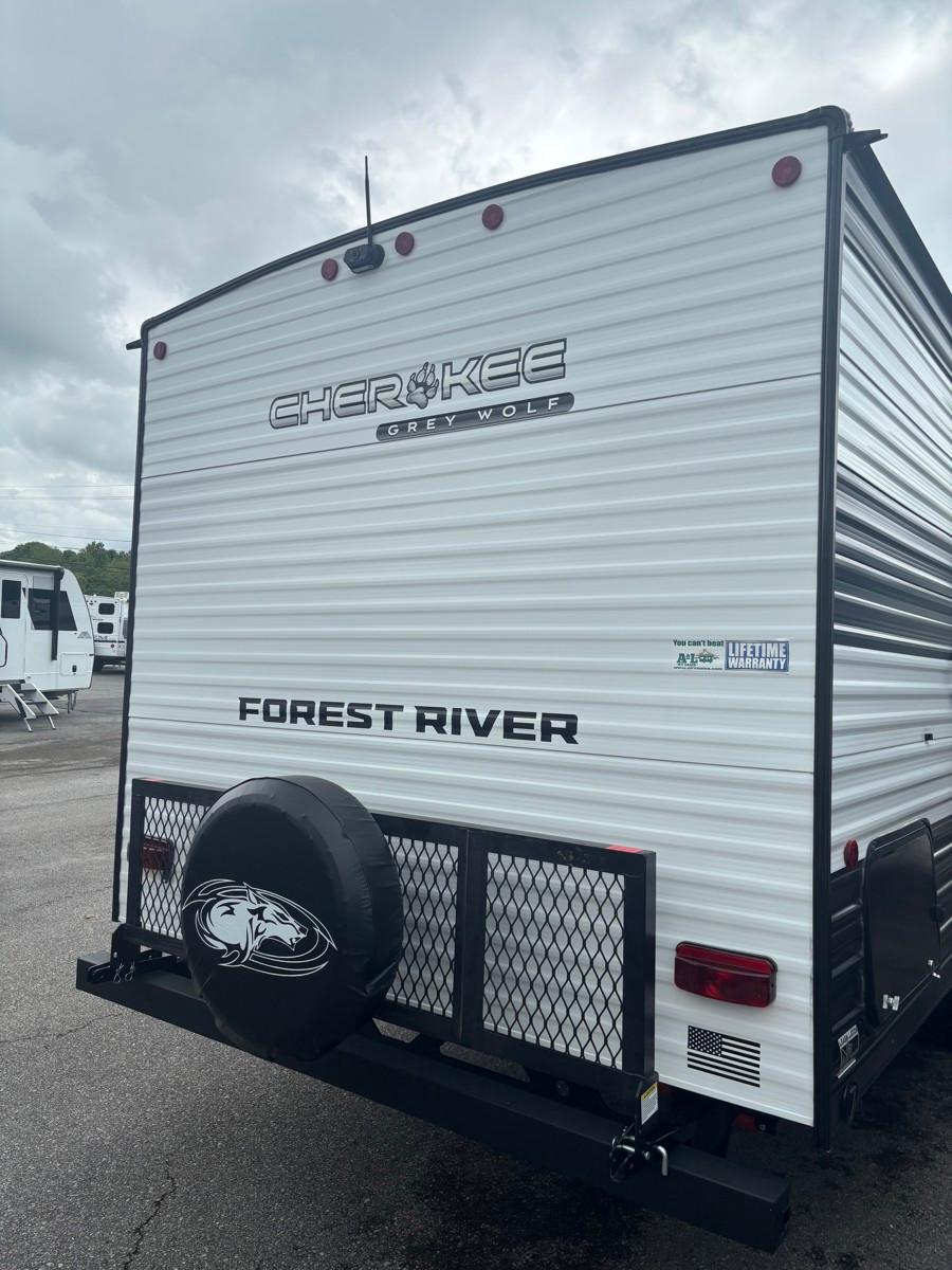 2026 Forest River 2026 Forest River Cherokee Grey Wolf - thumbnail 4