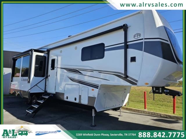 2025 Palomino Columbus 376DS