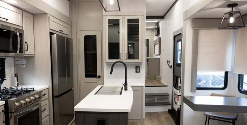 2025 Palomino 2025 Palomino Columbus - thumbnail 59