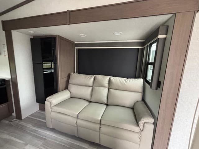 2026 Keystone RV 2026 Keystone RV Cougar Half Ton - thumbnail 9