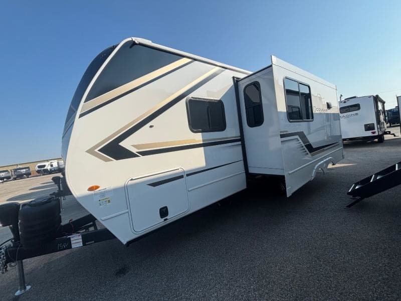 2026 Keystone 2026 Keystone Cougar Half Ton - thumbnail 4