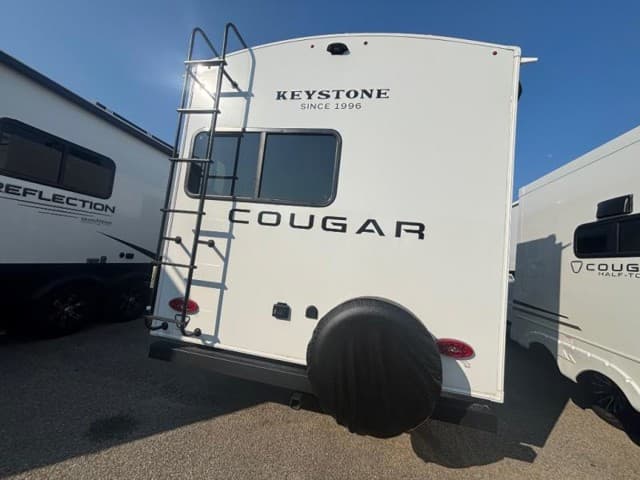 2026 Keystone RV 2026 Keystone RV Cougar Half Ton - thumbnail 5
