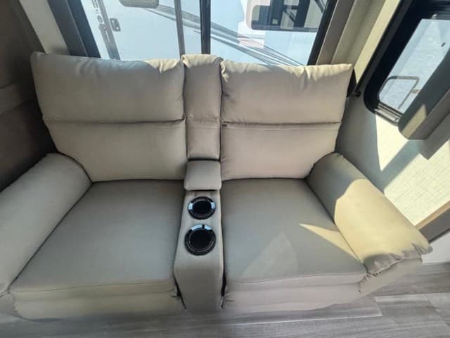 2026 Keystone RV 2026 Keystone RV Cougar Half Ton - thumbnail 13