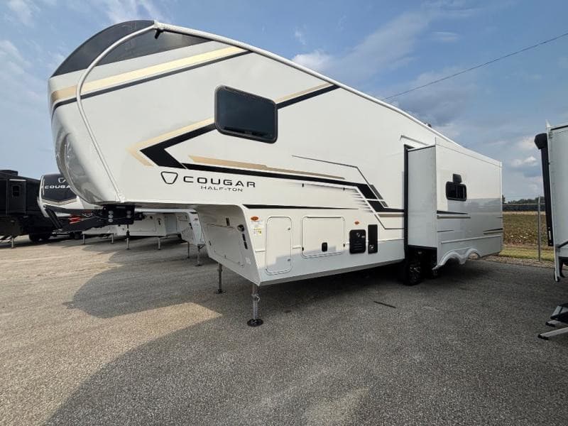 2026 Keystone 2026 Keystone Cougar Half Ton - thumbnail 4