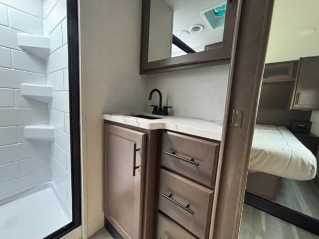 2026 Keystone RV 2026 Keystone RV Cougar Half Ton - thumbnail 11