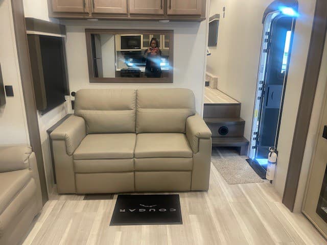 2026 Keystone RV 2026 Keystone RV Cougar Half Ton - thumbnail 10