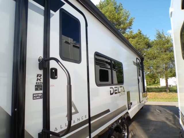2026 Alliance RV 2026 Alliance RV Delta - thumbnail 4