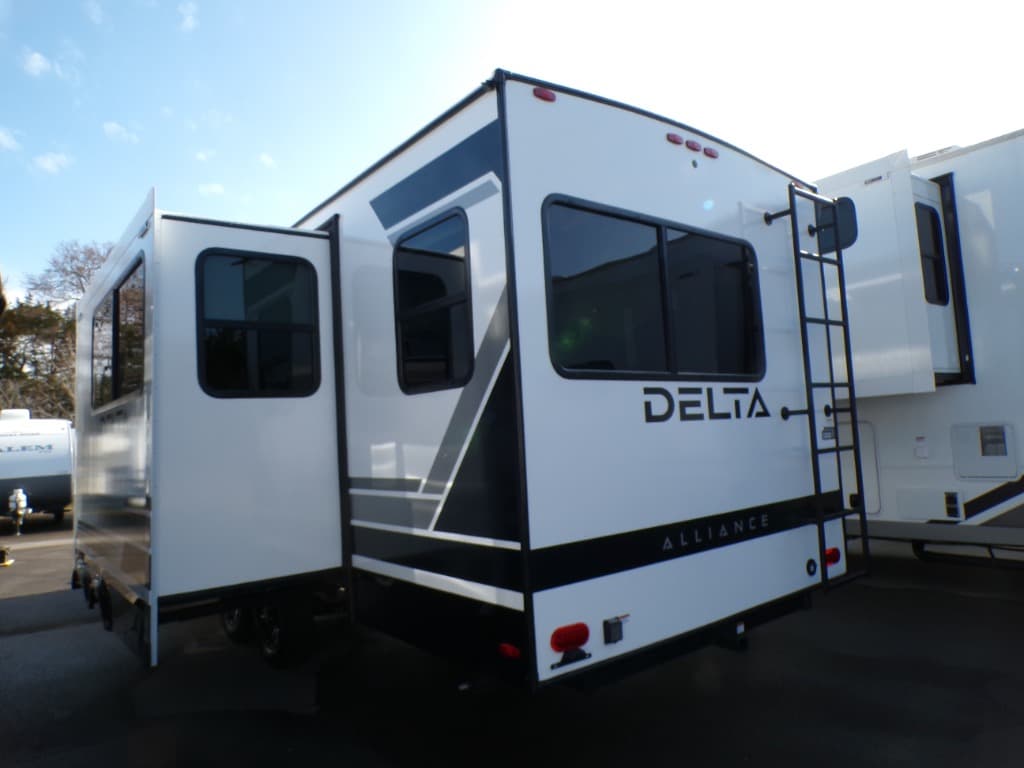 2026 Alliance RV 2026 Alliance RV Delta - thumbnail 4