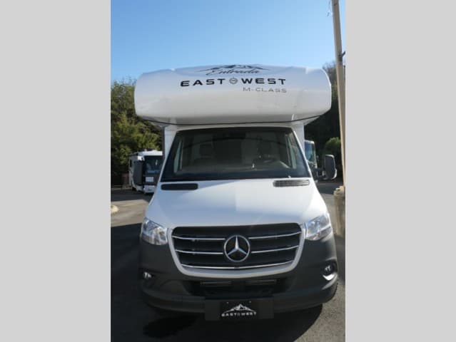 2024 East to West 2024 East to West Entrada - thumbnail 4