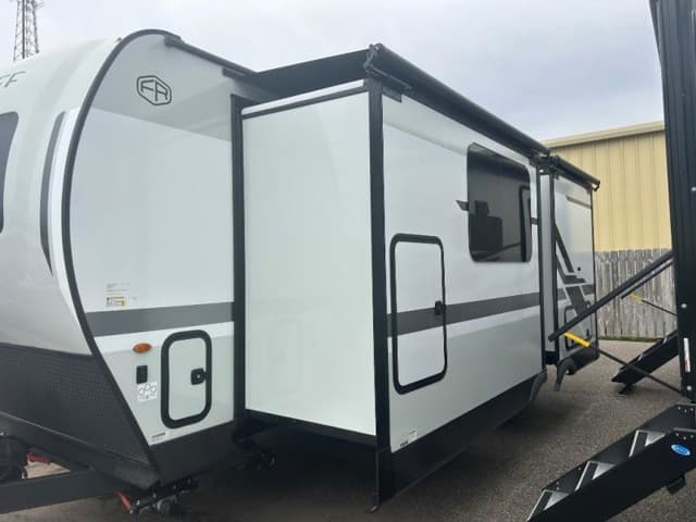 2026 Flagstaff 2026 Flagstaff Micro Lite - thumbnail 3