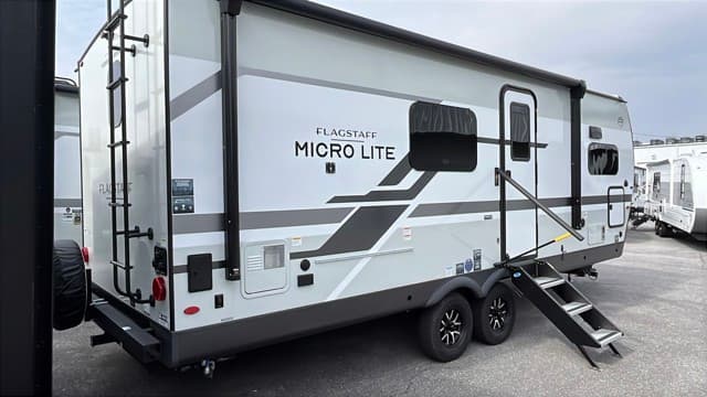 2026 Flagstaff 2026 Flagstaff Micro Lite - thumbnail 3