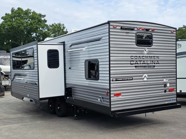 2026 Coachmen 2026 Coachmen Catalina Legacy Edition - thumbnail 4