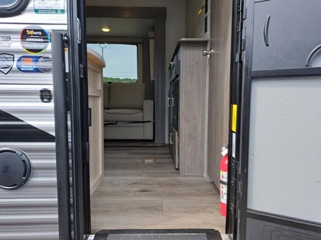 2026 Coachmen 2026 Coachmen Catalina Legacy Edition - thumbnail 6