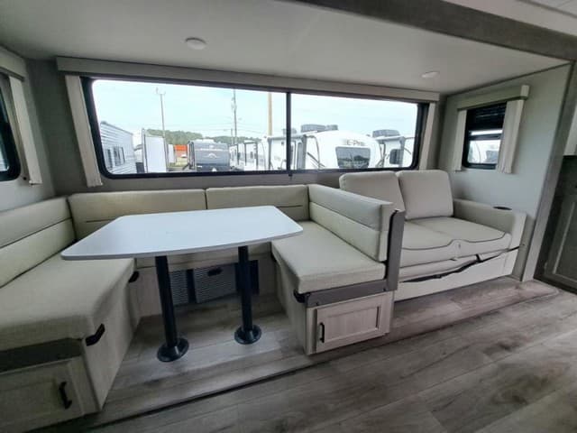 2026 Coachmen 2026 Coachmen Catalina Legacy Edition - thumbnail 10