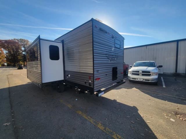 2026 Coachmen 2026 Coachmen Catalina Summit Series 8 - thumbnail 4