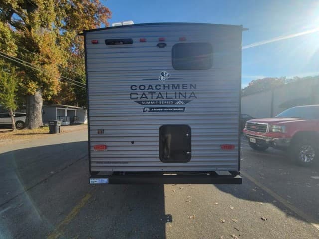 2026 Coachmen 2026 Coachmen Catalina Summit Series 8 - thumbnail 5