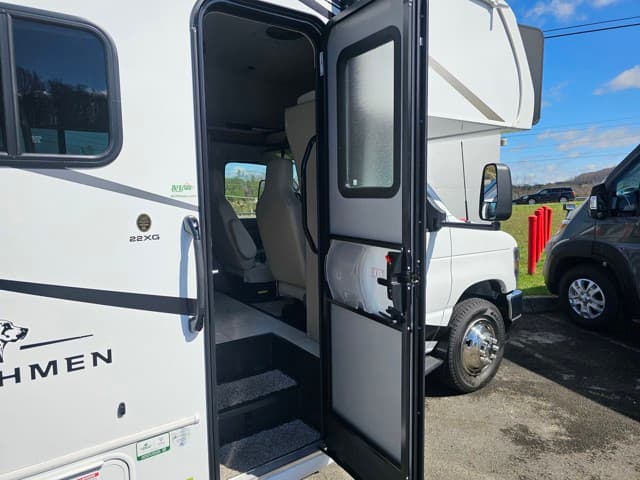 2026 Coachmen 2026 Coachmen Freelander - thumbnail 9